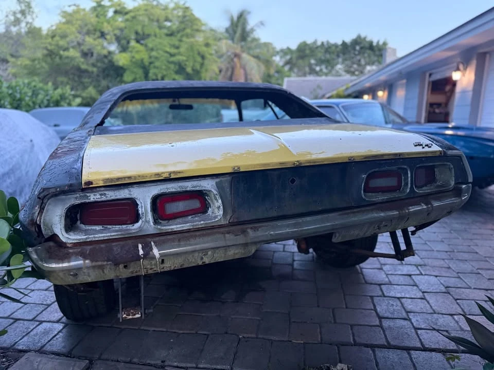 Dodge Challenger 383 Big Block, снимка 4 - Автомобили и джипове - 54730748