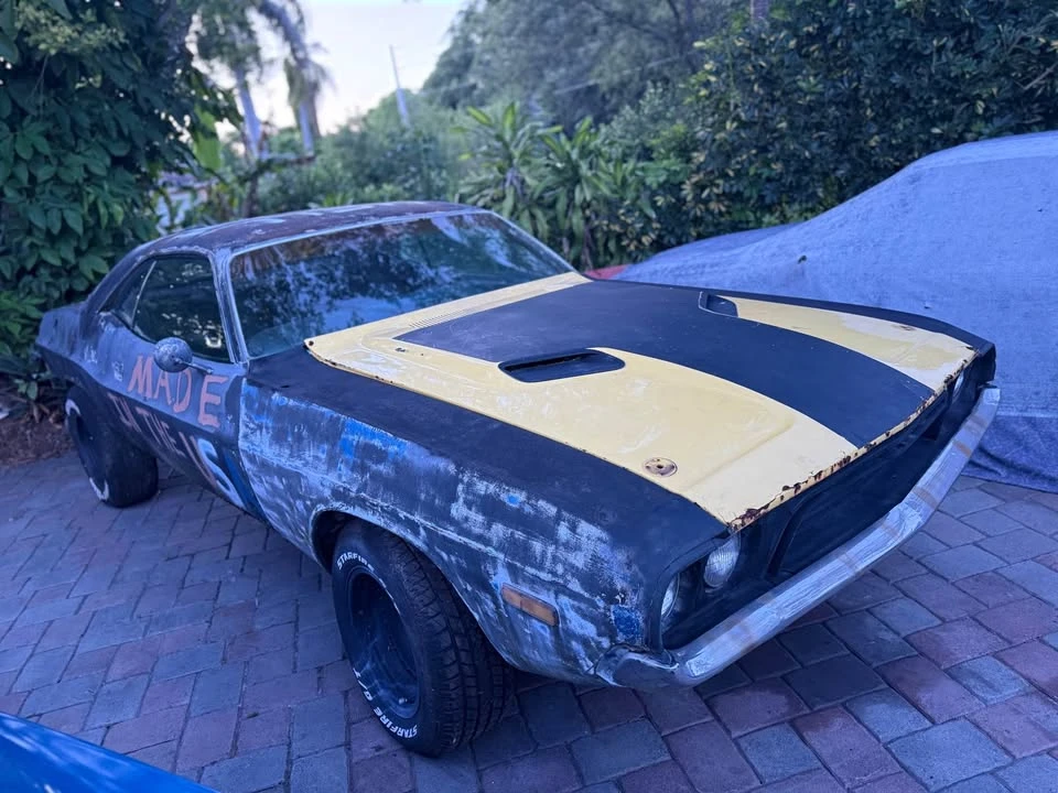 Dodge Challenger 383 Big Block, снимка 2 - Автомобили и джипове - 54730748
