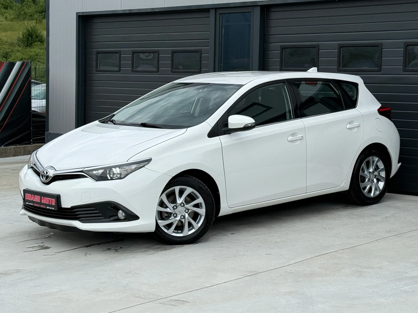 Toyota Auris 1.4D4D, LED, EURO 6B! * 124 000км* KTEO OK! Уникат, снимка 3 - Автомобили и джипове - 54946526