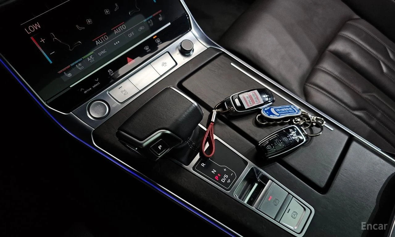 Audi A7 55 TFSI Quattro Premium* DISTRONIC* 360* ХЕДЪП* , снимка 13 - Автомобили и джипове - 55475770