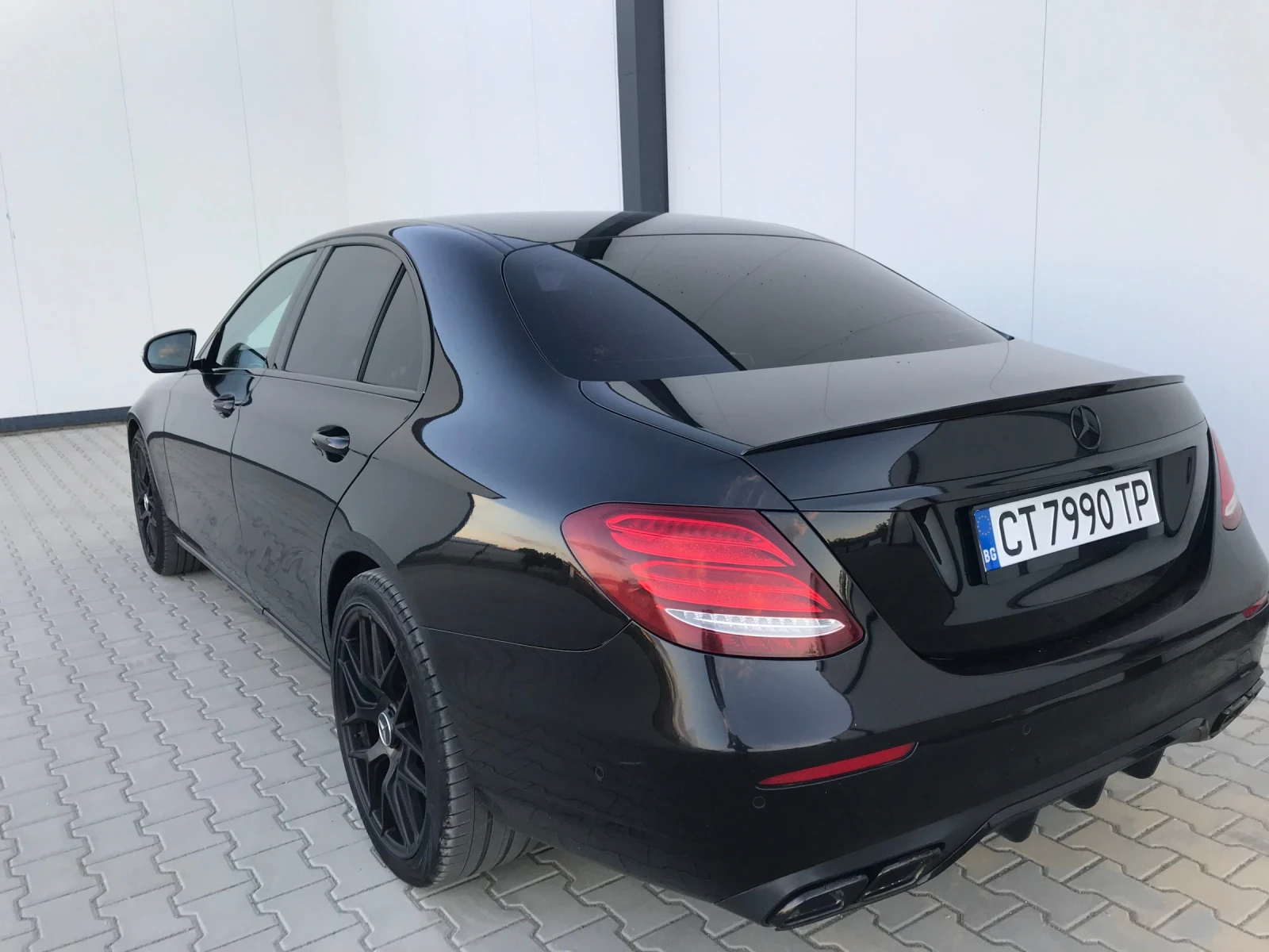 Mercedes-Benz E 220 220d * 194* * DIGITAL* * AMG* , снимка 2 - Автомобили и джипове - 55981543
