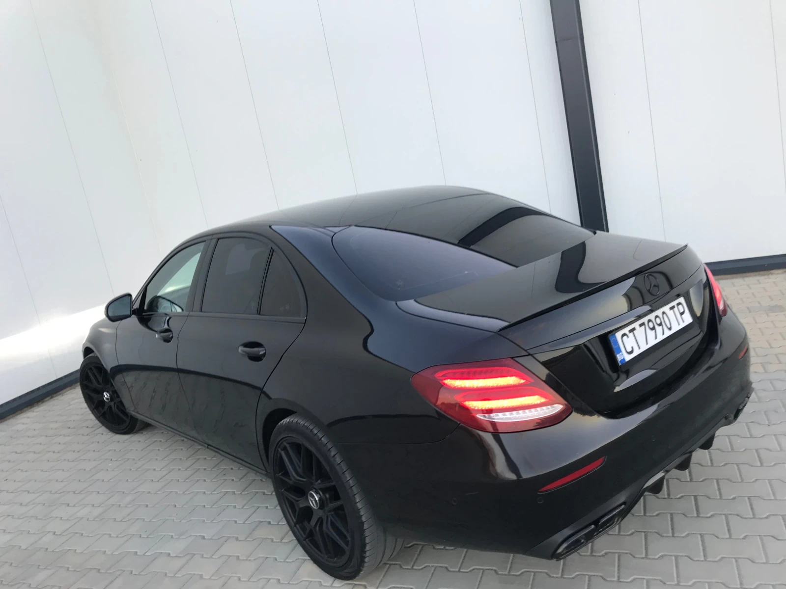 Mercedes-Benz E 220 220d * 194* * DIGITAL* * AMG* , снимка 7 - Автомобили и джипове - 55981543