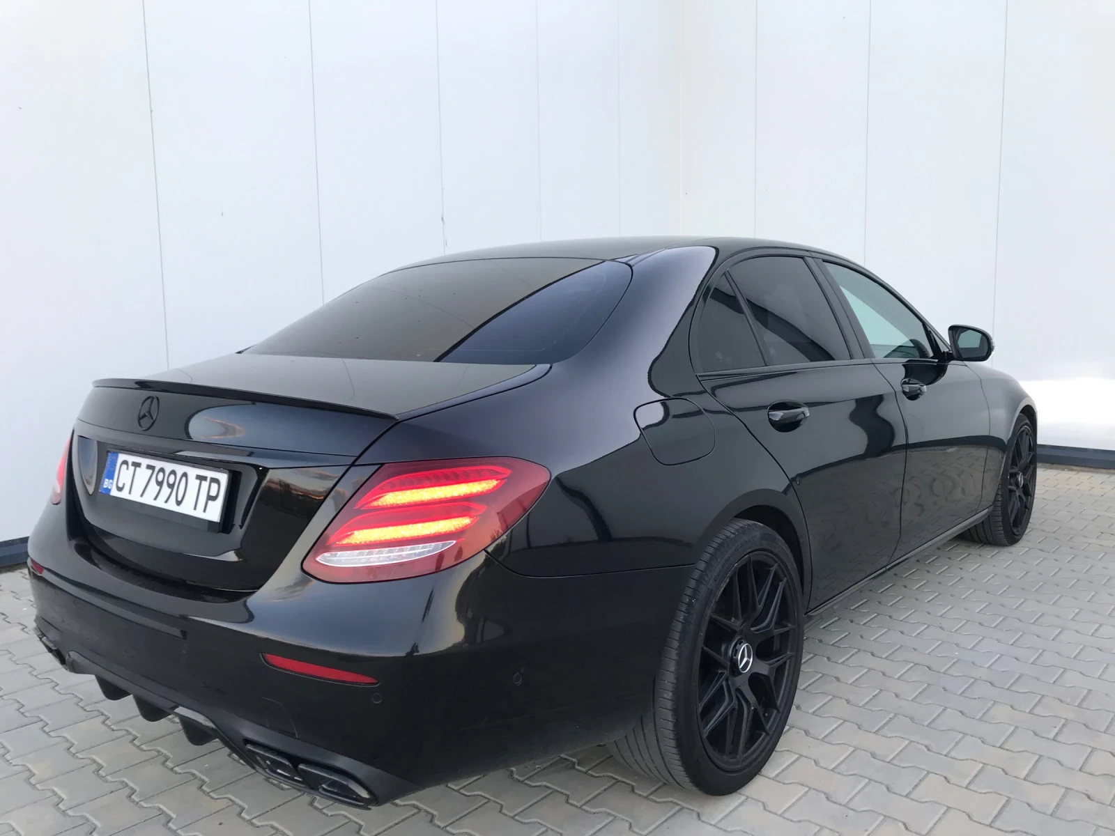 Mercedes-Benz E 220 220d * 194* * DIGITAL* * AMG* , снимка 5 - Автомобили и джипове - 55981543