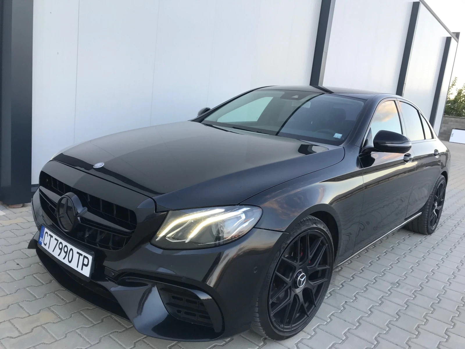 Mercedes-Benz E 220 220d * 194* * DIGITAL* * AMG* 