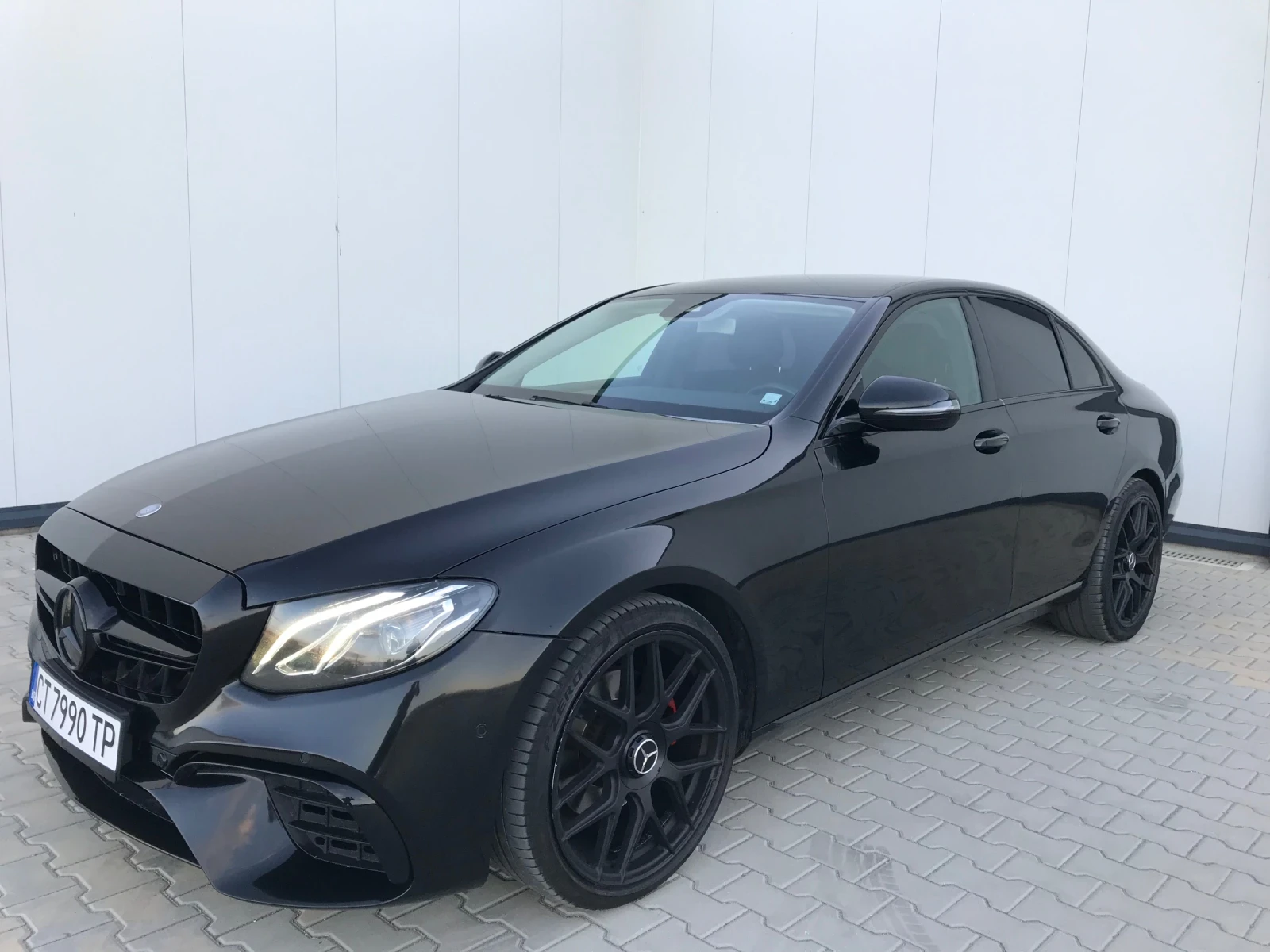 Mercedes-Benz E 220 220d * 194* * DIGITAL* * AMG* , снимка 15 - Автомобили и джипове - 55981543