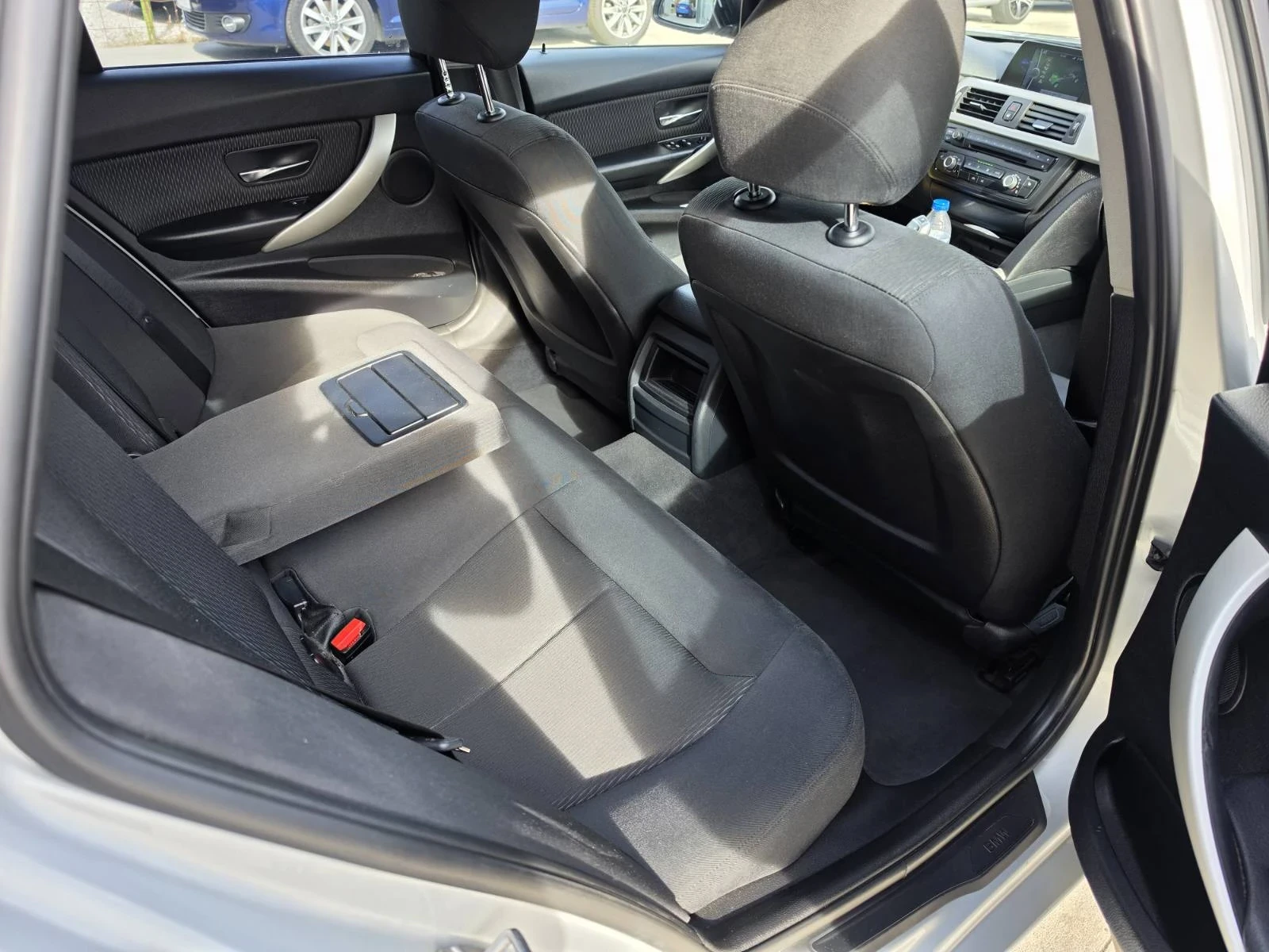 BMW 318 F31, снимка 10 - Автомобили и джипове - 56524082