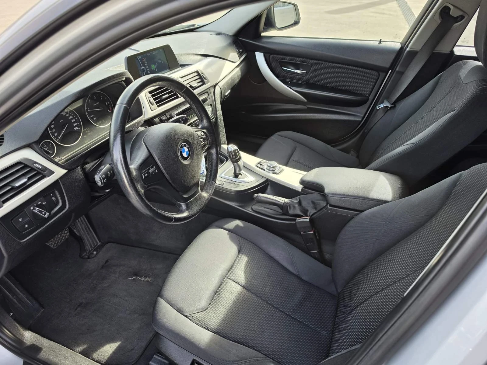 BMW 318 F31, снимка 15 - Автомобили и джипове - 56524082