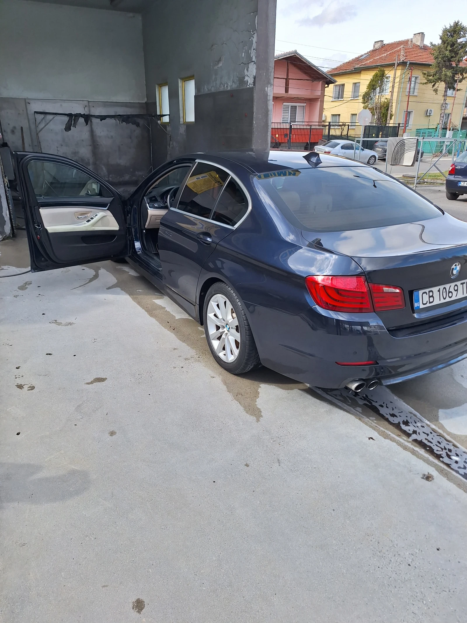 BMW 520, снимка 4 - Автомобили и джипове - 56549608