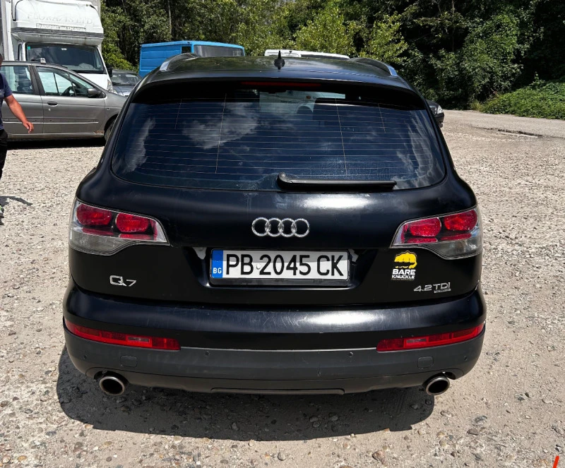 Audi Q7 4.2 ТДИ ПРЕСКОЧИЛИ ВЕРИГИ, снимка 4 - Автомобили и джипове - 46615871