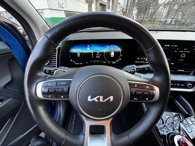 Kia Sportage, снимка 15 - Автомобили и джипове - 48870239