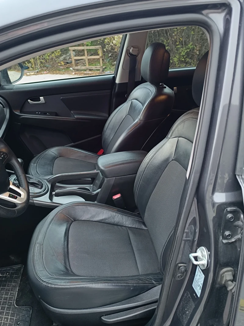 Kia Sportage 2.0 Crdi 184 4x4 Automat, снимка 10 - Автомобили и джипове - 52301835