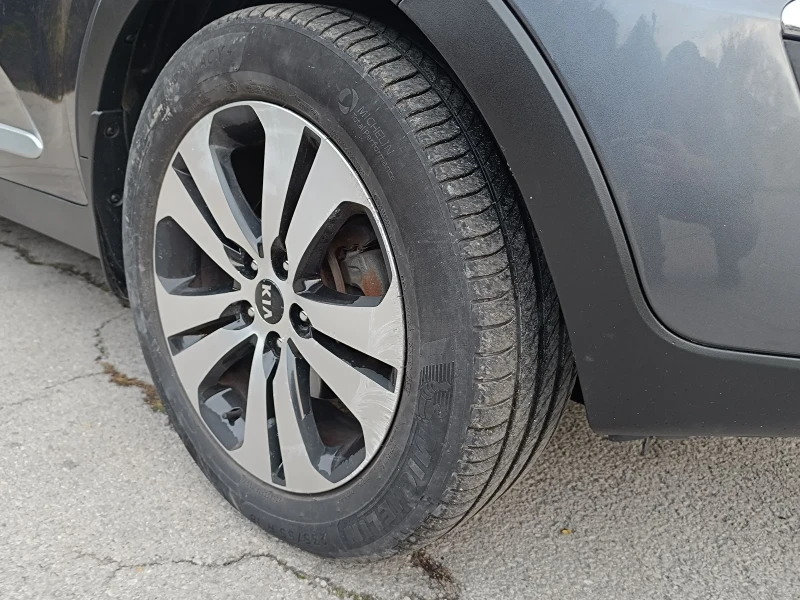 Kia Sportage 2.0 Crdi 184 4x4 Automat, снимка 9 - Автомобили и джипове - 52301835