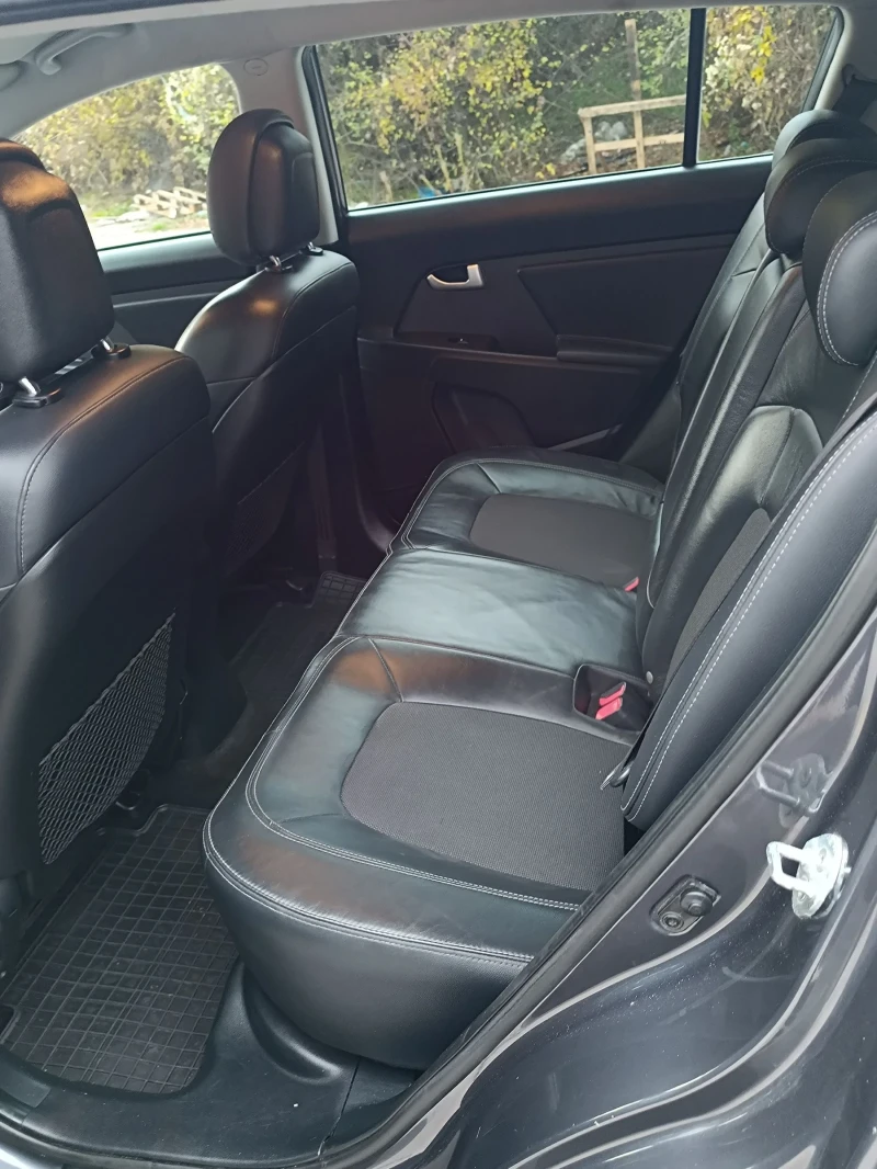 Kia Sportage 2.0 Crdi 184 4x4 Automat, снимка 11 - Автомобили и джипове - 52301835