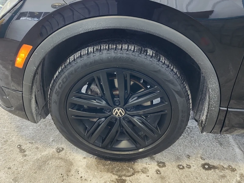 VW Tiguan R LINE BLACK EDITION* * CARFAX * * АВТО КРЕДИТ * *, снимка 9 - Автомобили и джипове - 53418918