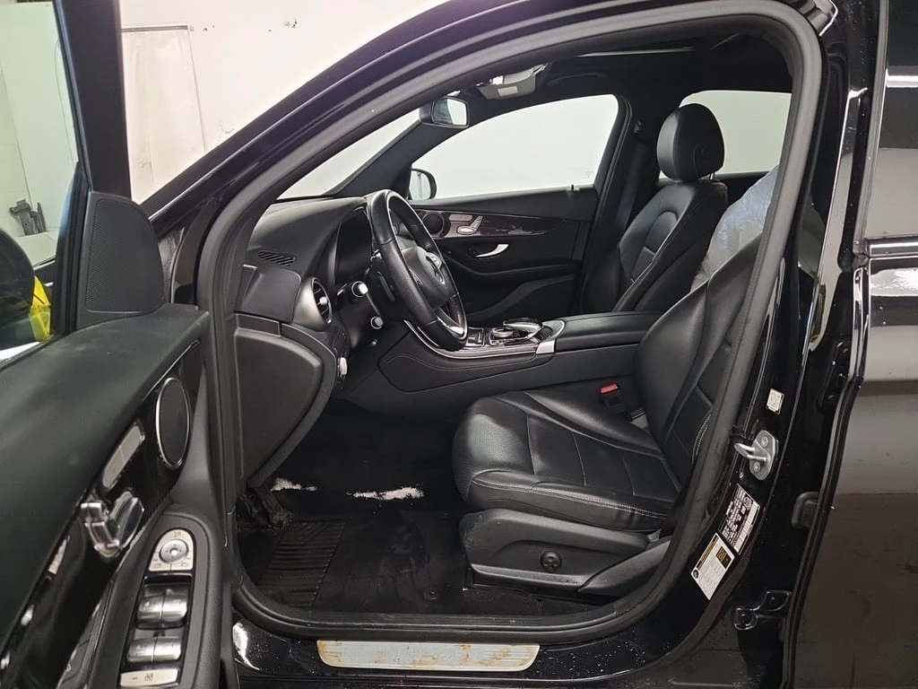 Mercedes-Benz GLC * 300 * ПОДГРЕВ * ШИБИДАХ * ВТОРИ ГУМИ  - изображение 9