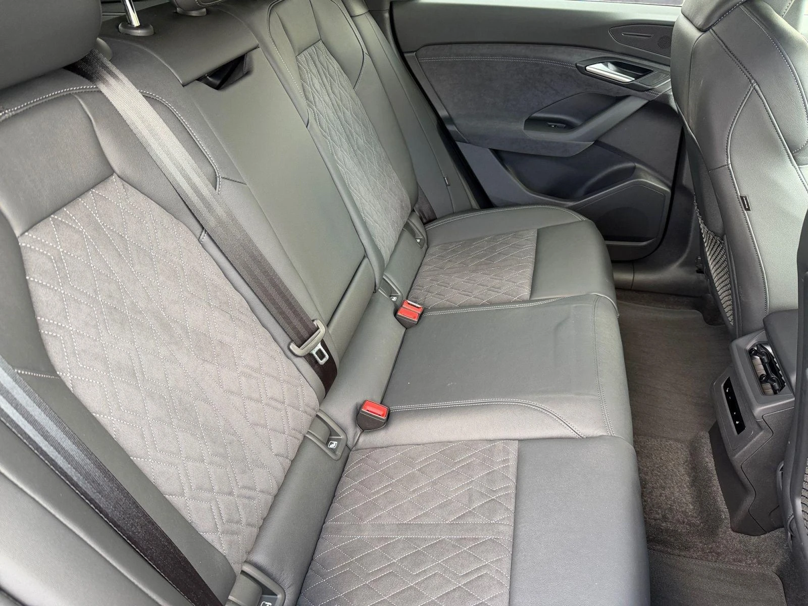 Audi Q6 e-tron 285 kWh Quattro = S-line = �������� | Mobile.bg � ����������� 12