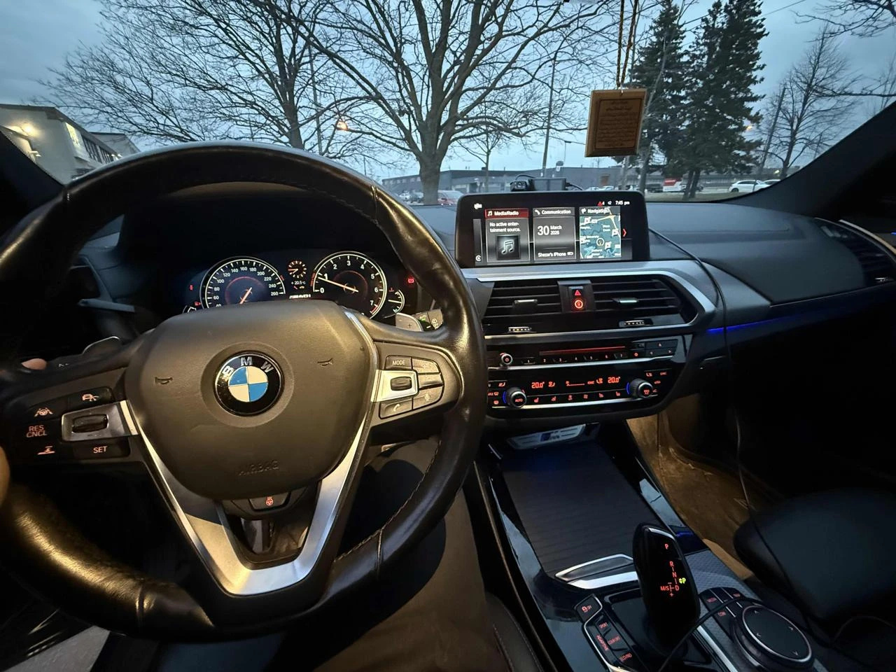 BMW X3 М40i* 360* Distronic* Обдух* CarPlay* Пано* Mpack, снимка 8 - Автомобили и джипове - 54038120