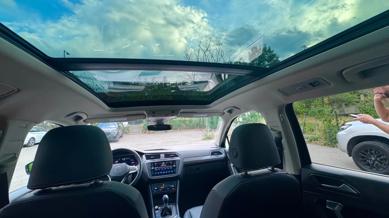 VW Tiguan, снимка 12 - Автомобили и джипове - 54113950