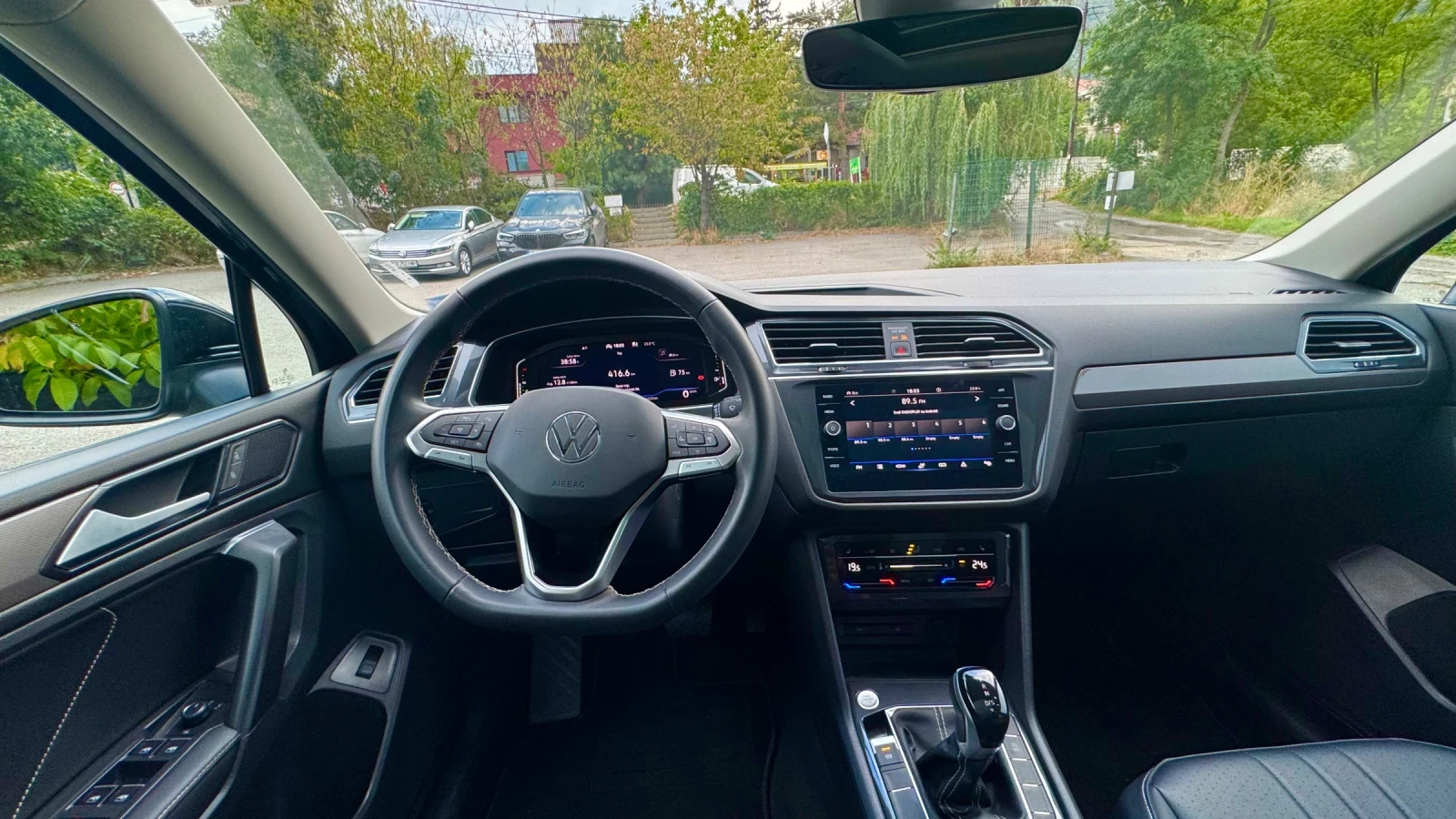 VW Tiguan, снимка 8 - Автомобили и джипове - 54113950