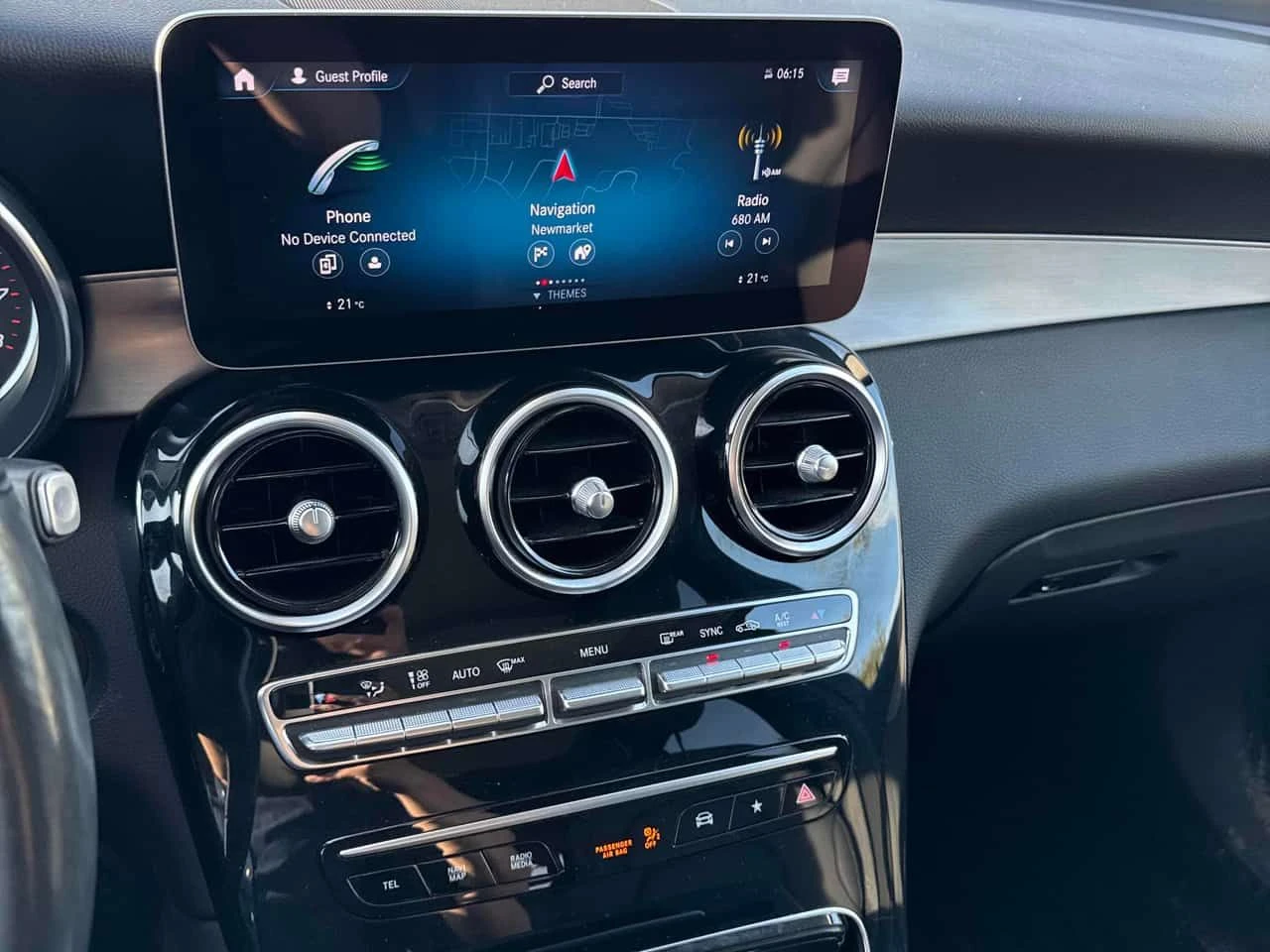 Mercedes-Benz GLC 300  | DISTRONIC | 360 | PANO | , снимка 9 - Автомобили и джипове - 54301694