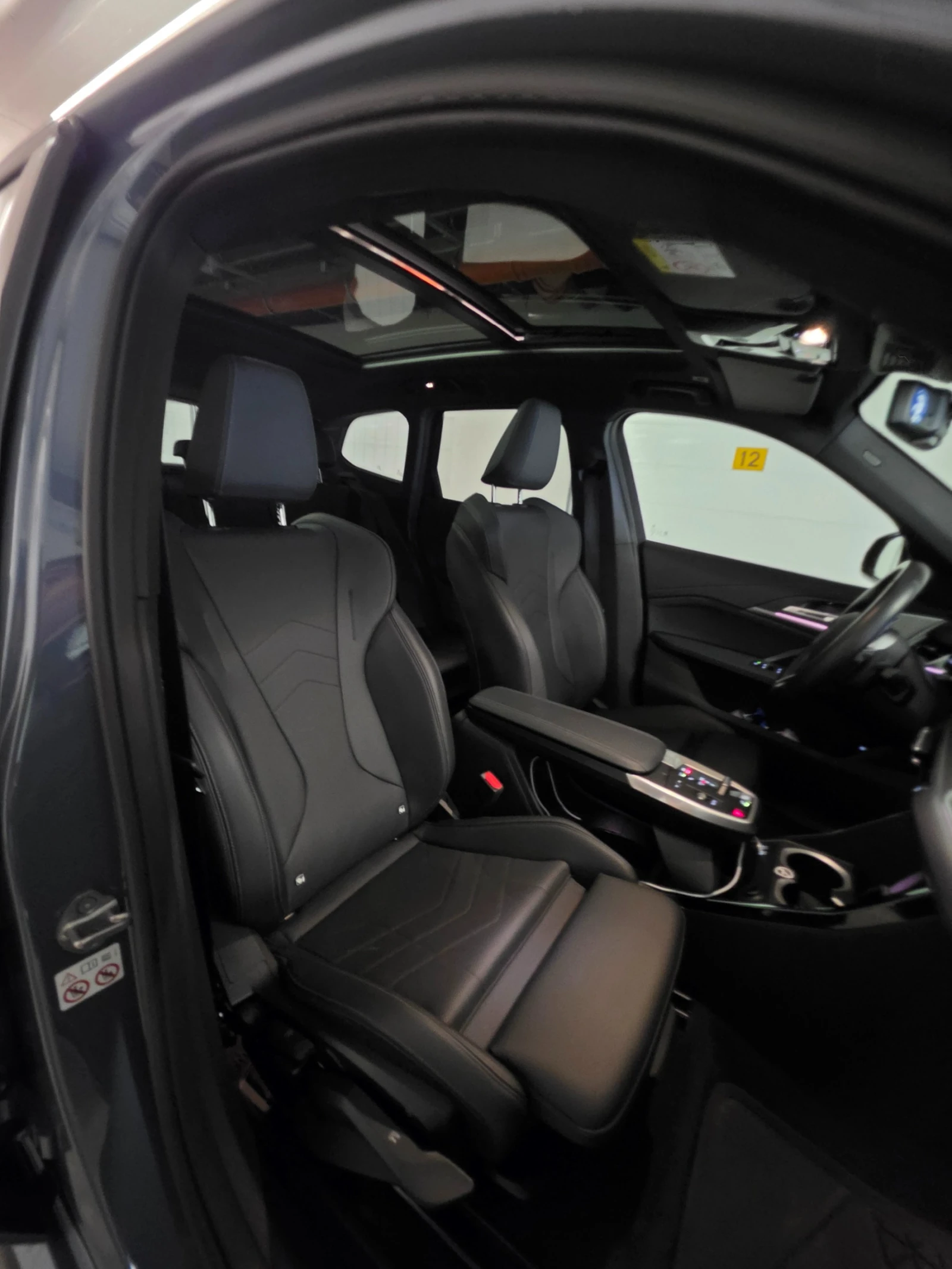 BMW X1 23d X-Drive M, Pano, HARMAN KARDON, LED, снимка 13 - Автомобили и джипове - 54792750