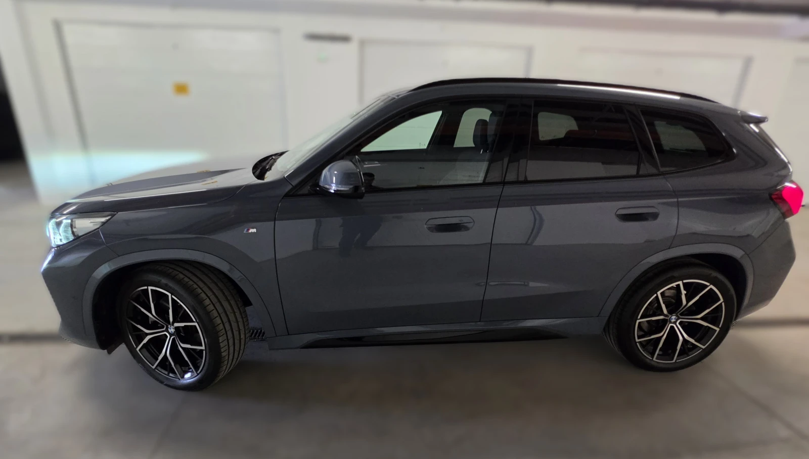 BMW X1 23d X-Drive M, Pano, HARMAN KARDON, LED, снимка 3 - Автомобили и джипове - 54792750