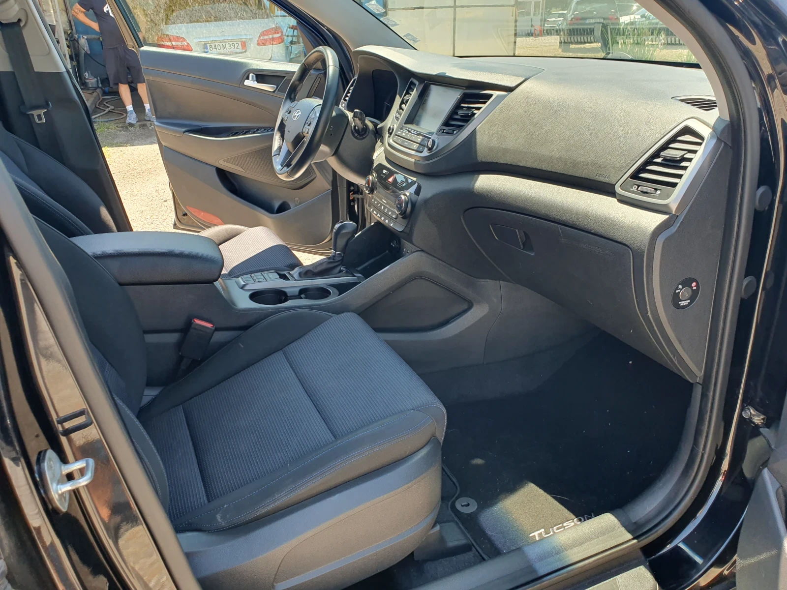 Hyundai Tucson 1, 7dizel, снимка 13 - Автомобили и джипове - 54846707