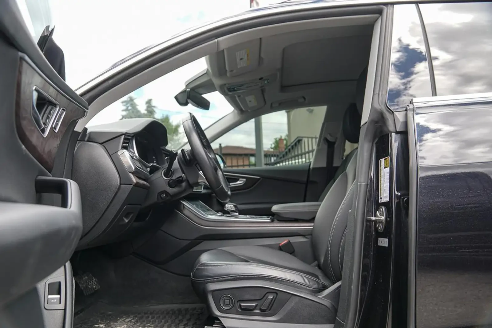 Audi Q8 Bang & Olufsen* Virtual Cockpit Plus* Head-Up* , снимка 10 - Автомобили и джипове - 54964682