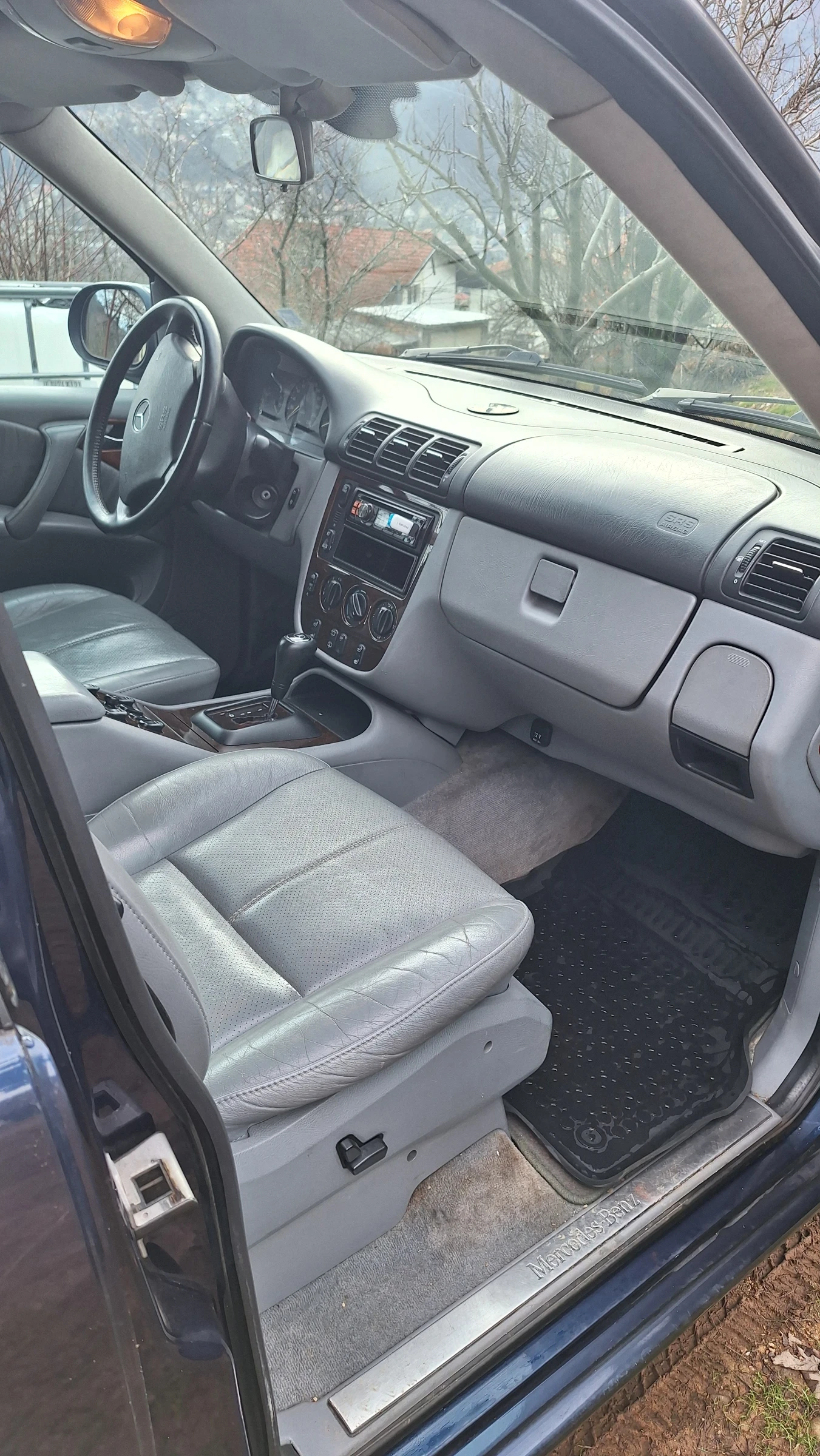 Mercedes-Benz ML 270, снимка 7 - Автомобили и джипове - 55681607