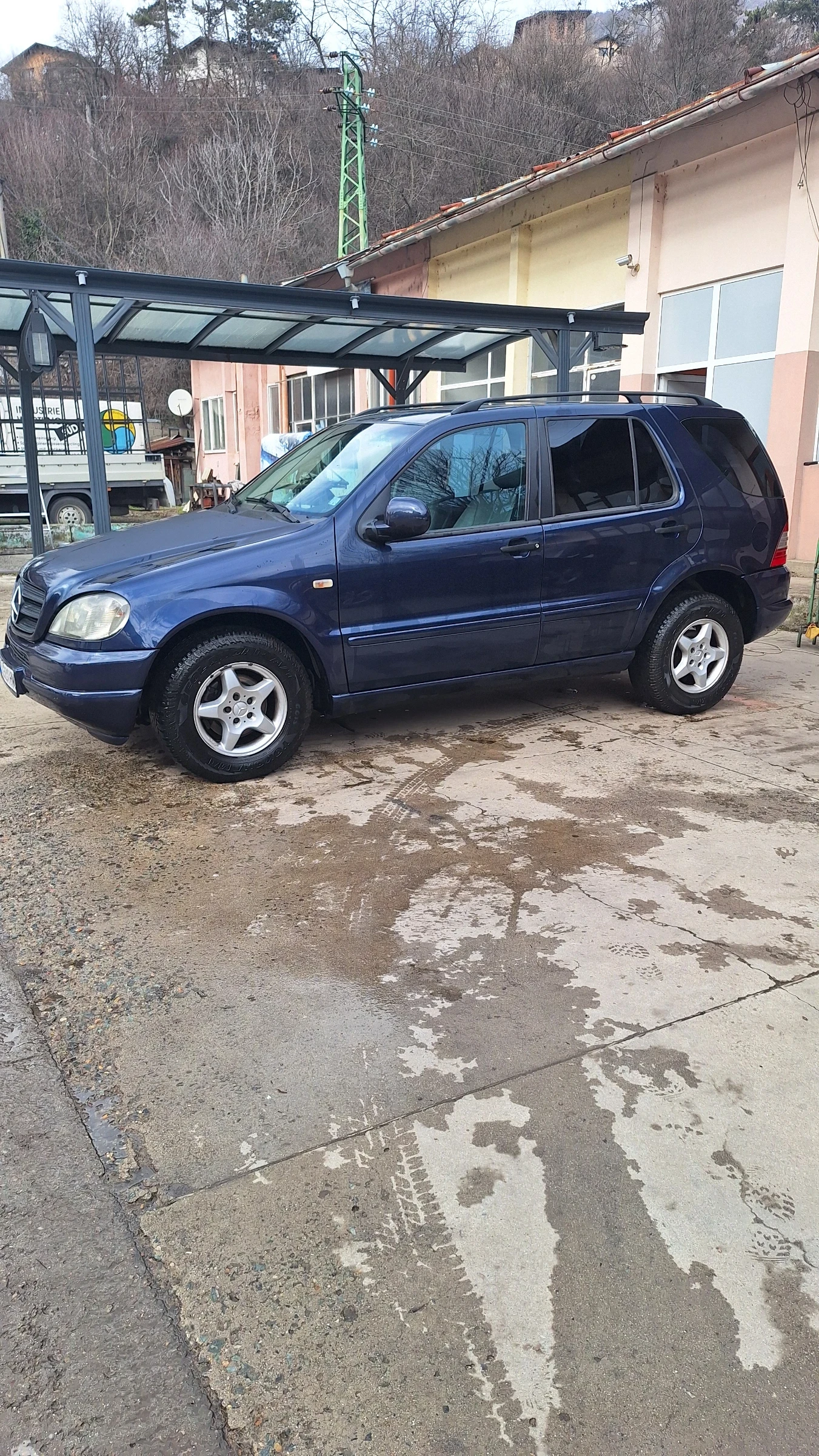 Mercedes-Benz ML 270, снимка 2 - Автомобили и джипове - 55681607
