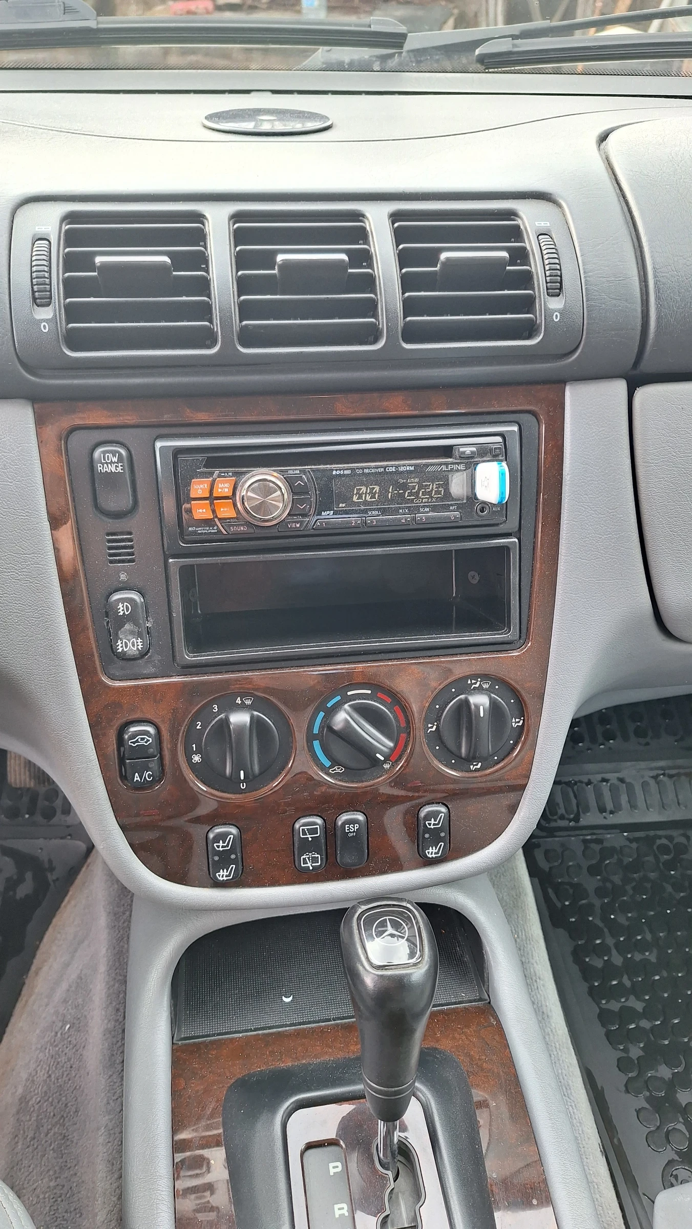 Mercedes-Benz ML 270, снимка 9 - Автомобили и джипове - 55681607