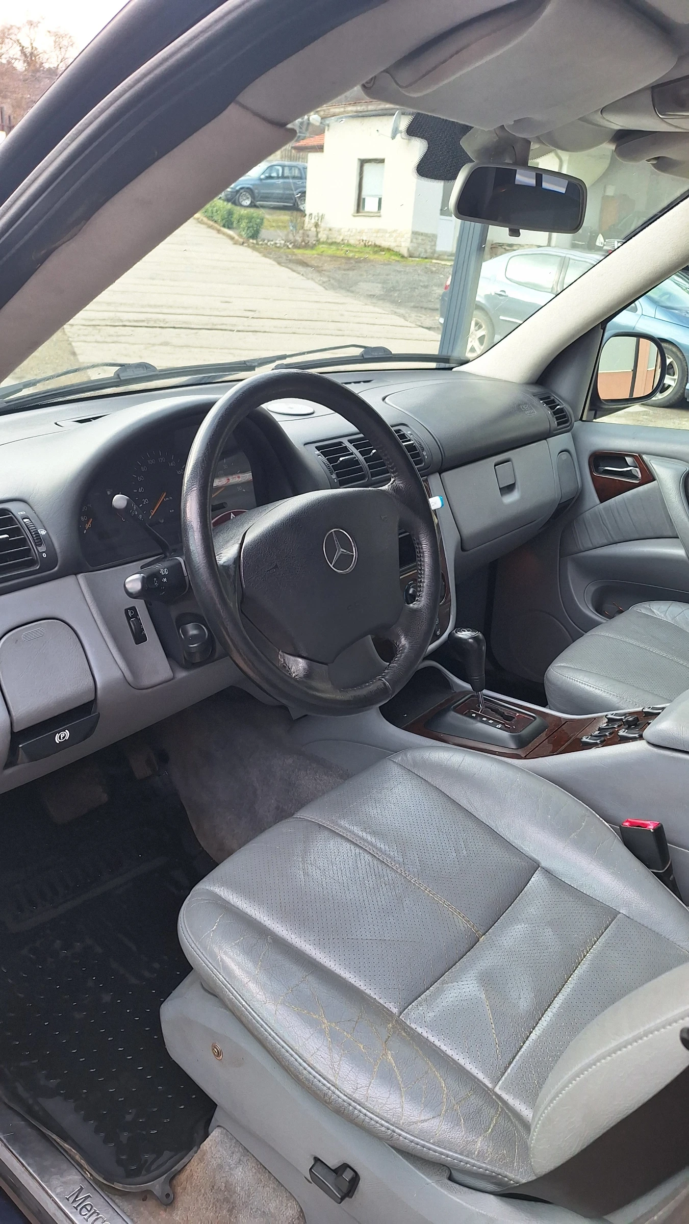 Mercedes-Benz ML 270, снимка 5 - Автомобили и джипове - 55681607