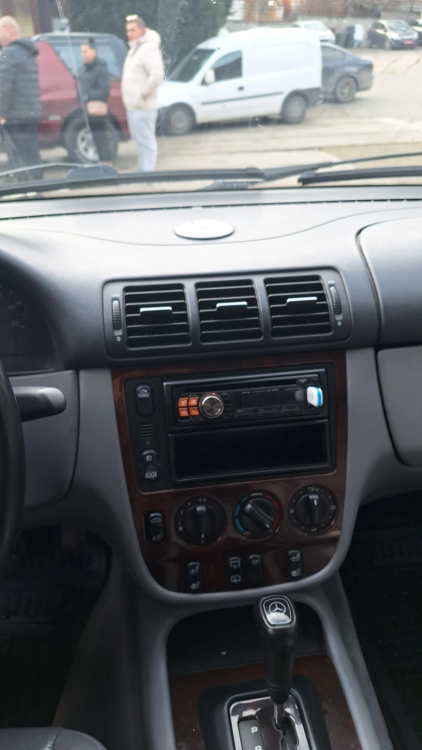 Mercedes-Benz ML 270, снимка 6 - Автомобили и джипове - 55681607