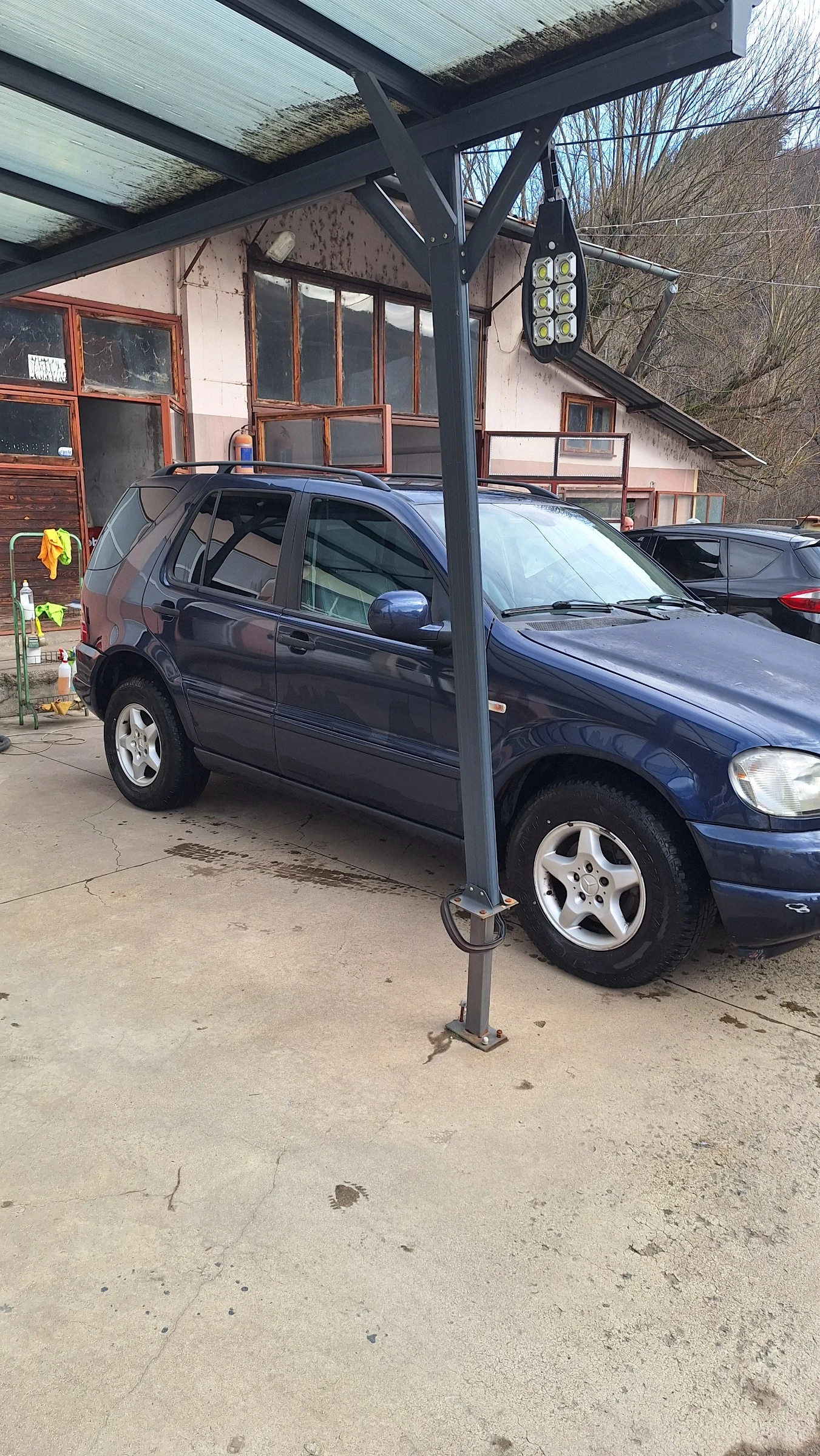 Mercedes-Benz ML 270, снимка 3 - Автомобили и джипове - 55681607