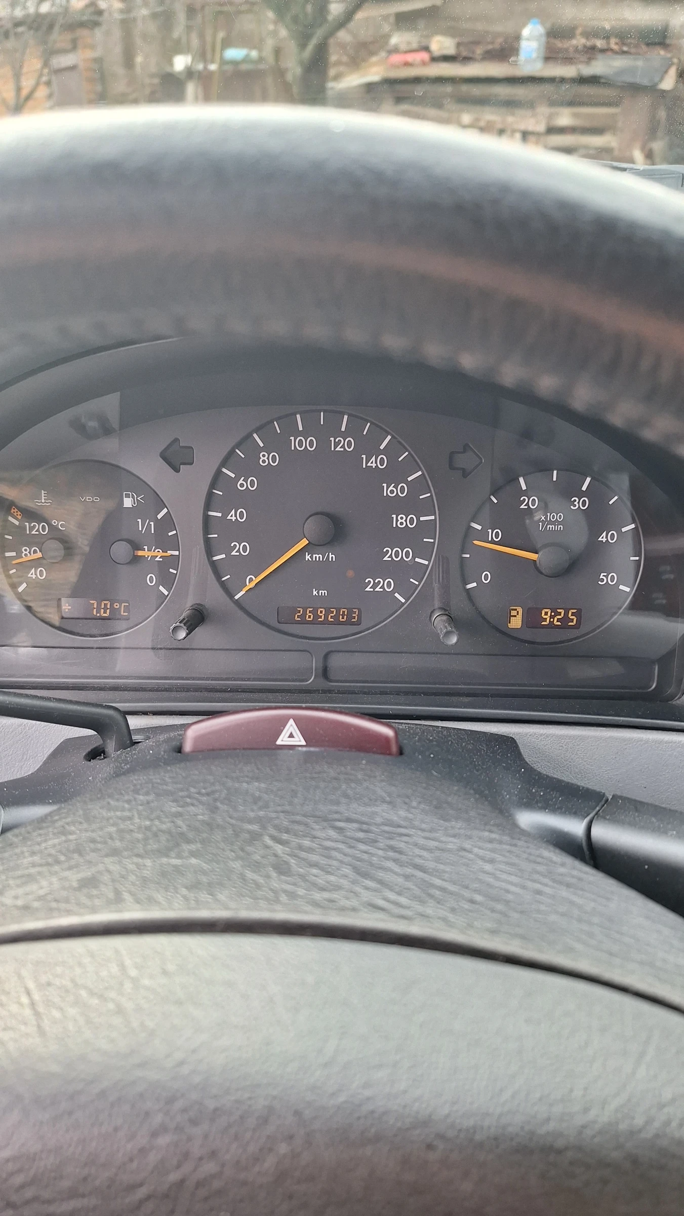 Mercedes-Benz ML 270, снимка 11 - Автомобили и джипове - 55681607