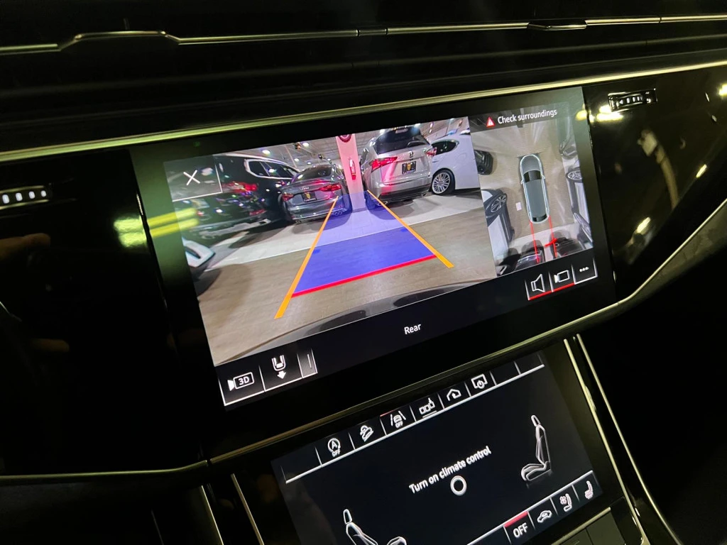 Audi Q8 Progressiv, АВТОКРЕДИТ, снимка 16 - Автомобили и джипове - 56154828