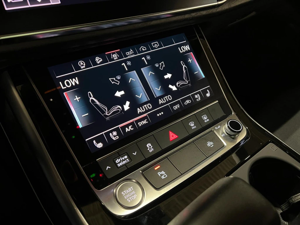 Audi Q8 Progressiv, АВТОКРЕДИТ, снимка 15 - Автомобили и джипове - 56154828