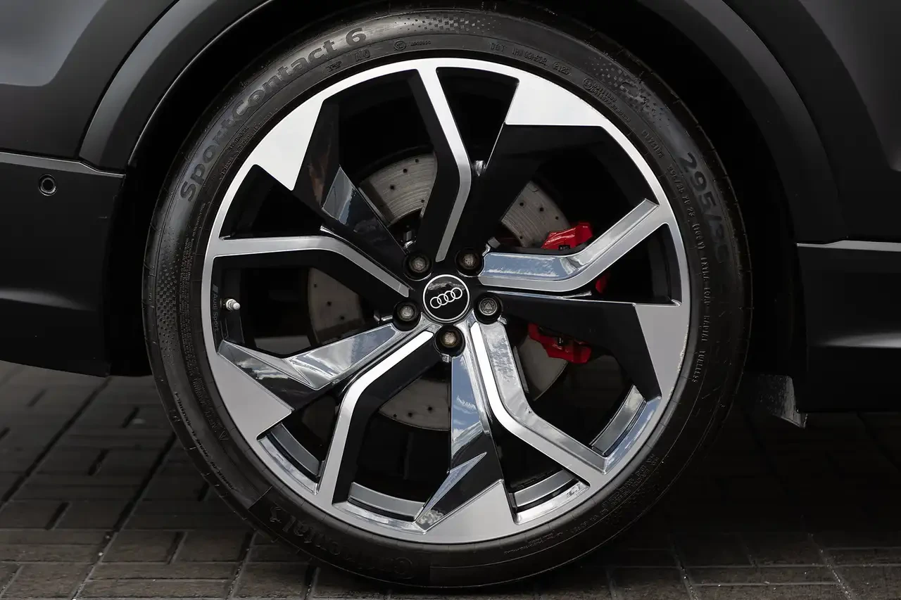 Audi RSQ8, снимка 7 - Автомобили и джипове - 56227600