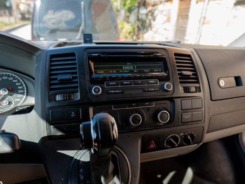 VW Transporter DSG-7, снимка 15 - Бусове и автобуси - 52409696