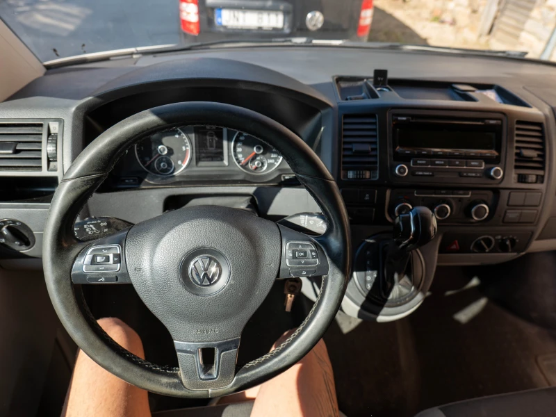 VW Transporter DSG-7, снимка 10 - Бусове и автобуси - 52409696