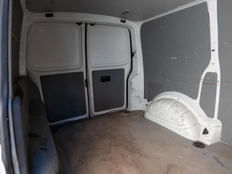 VW Transporter DSG-7, снимка 8 - Бусове и автобуси - 52409696