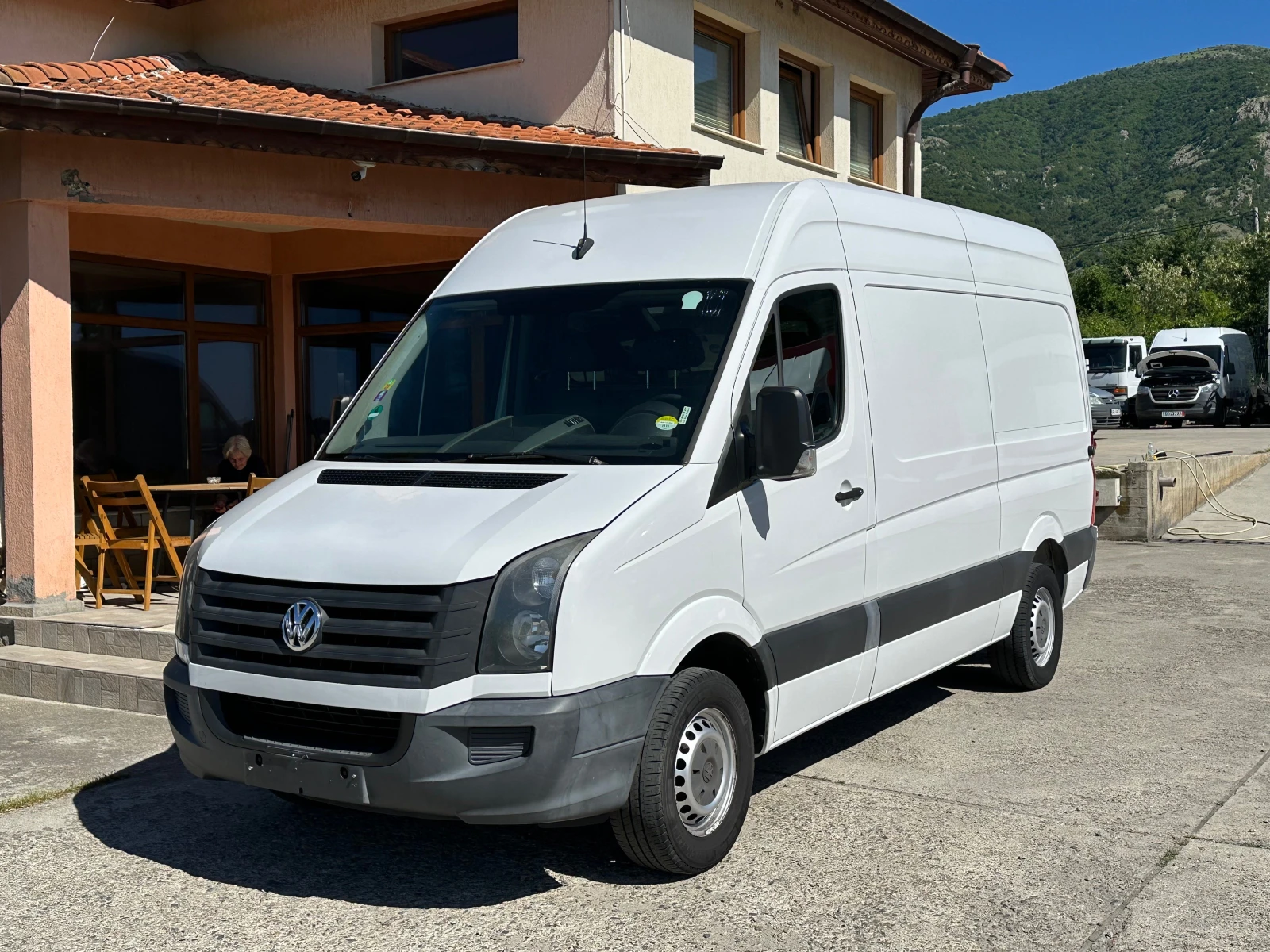 VW Crafter 2.0 TDI , КЛИМА , ТОП , L2H2, снимка 2 - Бусове и автобуси - 54720469