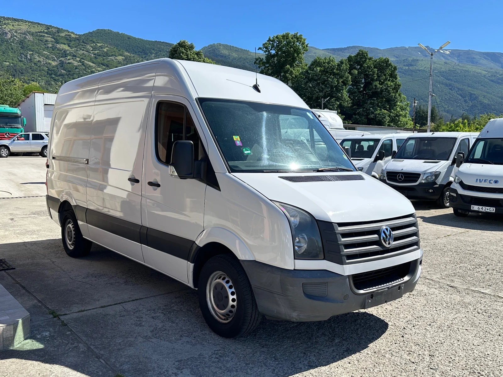 VW Crafter 2.0 TDI , КЛИМА , ТОП , L2H2, снимка 3 - Бусове и автобуси - 54720469