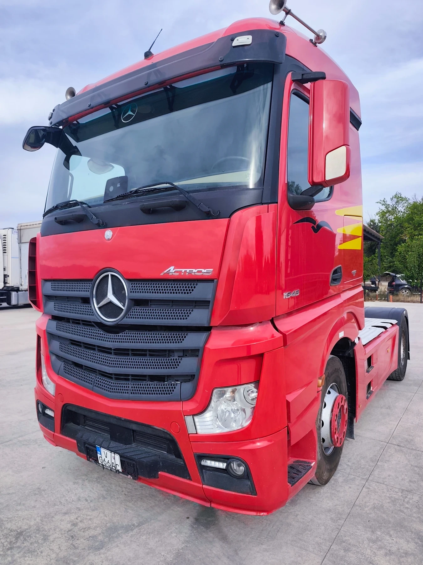 Mercedes-Benz 1844 1845 с помпа за гондола