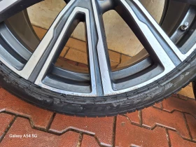 Гуми с джанти Pirelli 275/35R22, снимка 14