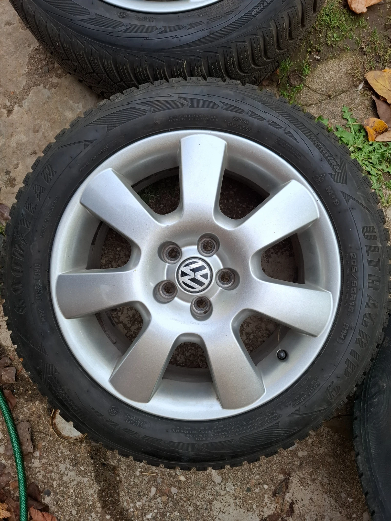    205/55R16  VW Golf | Mobile.bg   4