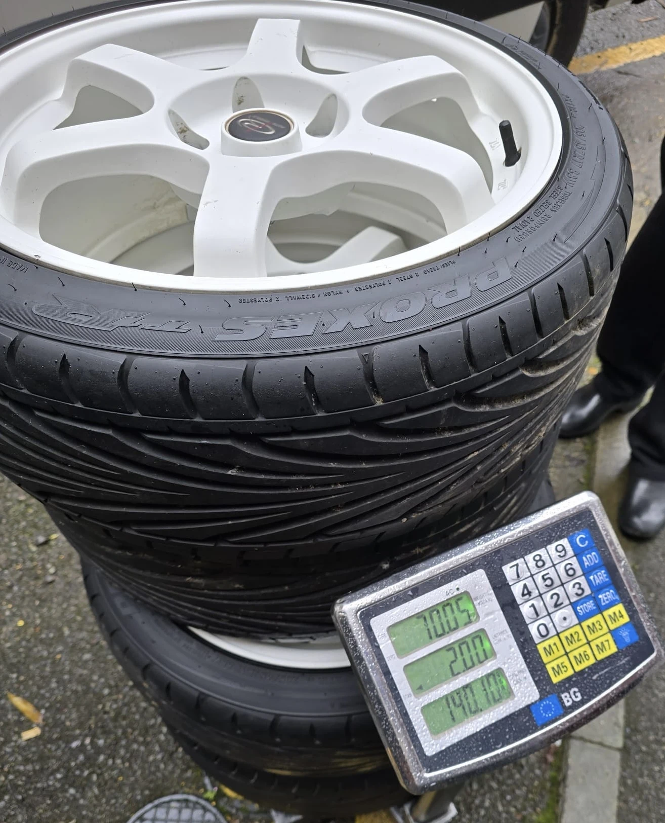 Гуми с джанти Toyo 205/45R17, снимка 5 - Гуми и джанти - 53726247