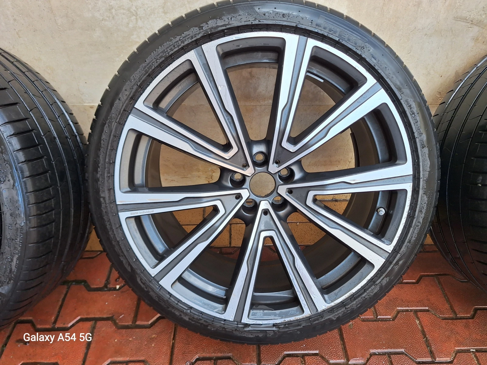 Гуми с джанти Pirelli 275/35R22, снимка 15 - Гуми и джанти - 54343292