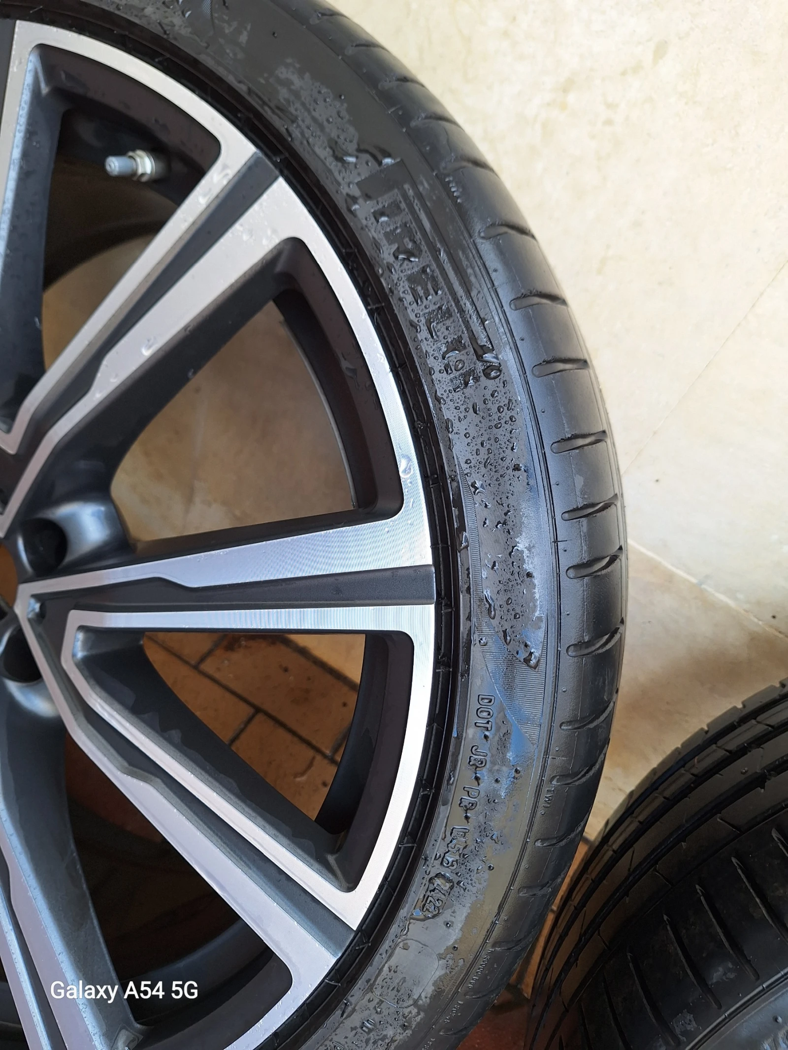 Гуми с джанти Pirelli 275/35R22, снимка 11 - Гуми и джанти - 54343292