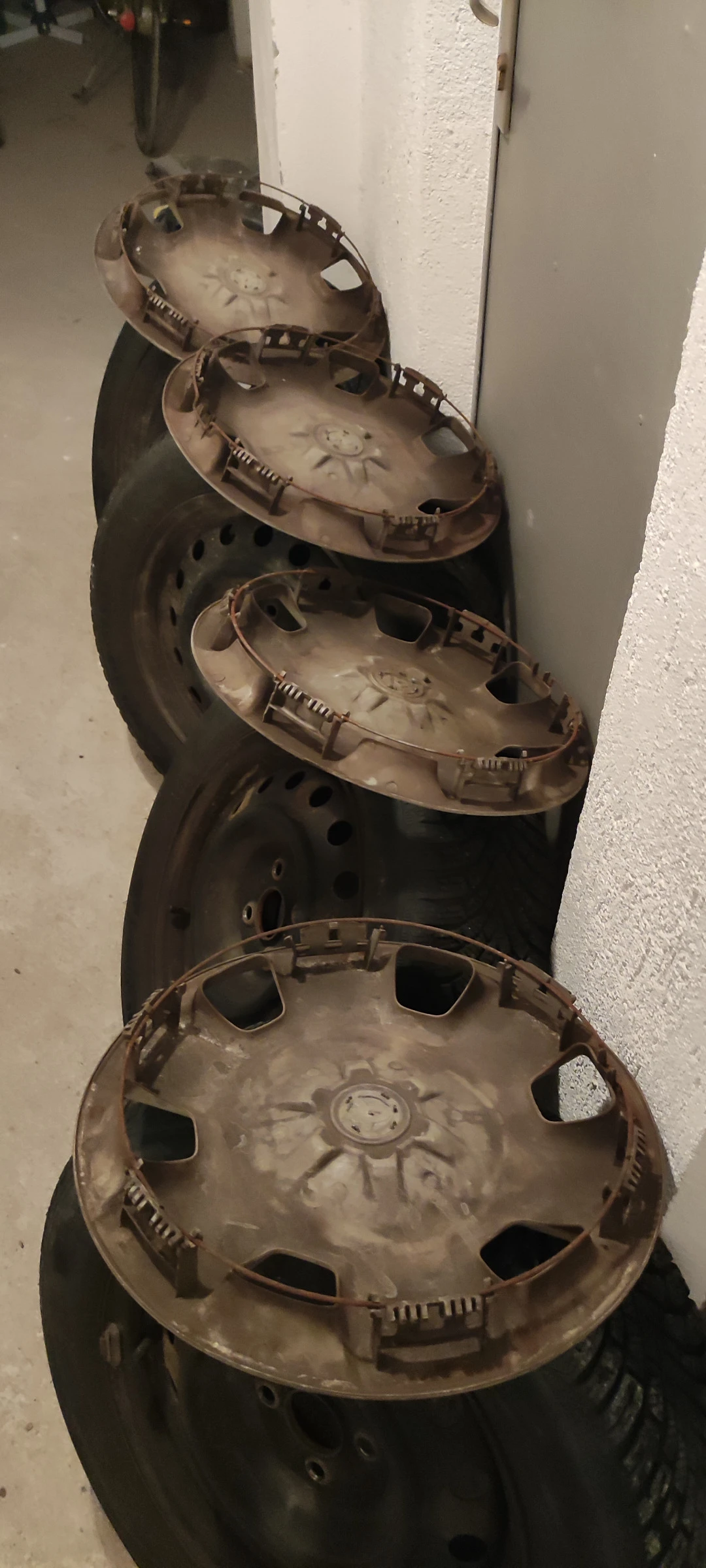 ���� � ������ 195/60R15 �� Toyota Corolla | Mobile.bg � ����������� 10